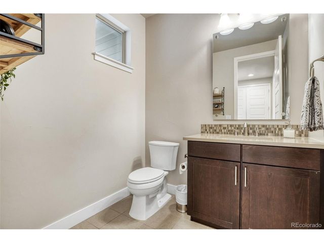 10491 N Sky Dr, Lone Tree, CO 80124