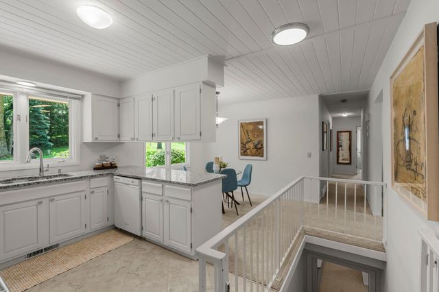 14641 Crestview Lane, Minnetonka, MN 55345