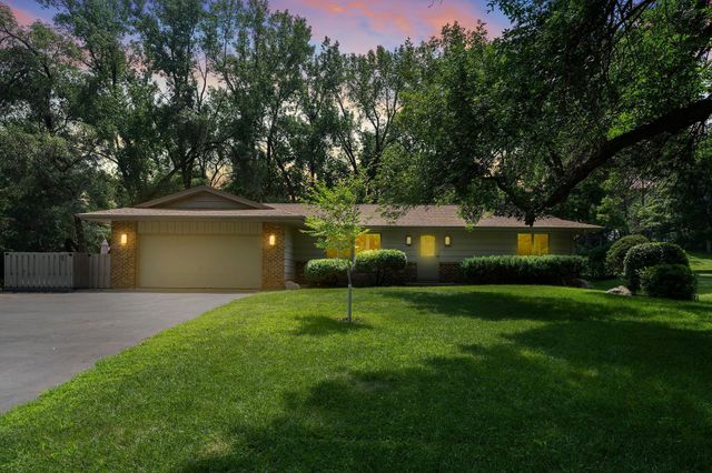14641 Crestview Lane, Minnetonka, MN 55345