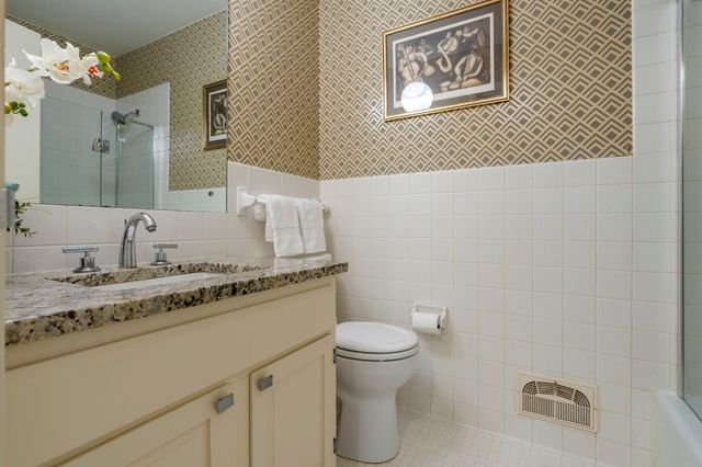 14641 Crestview Lane, Minnetonka, MN 55345