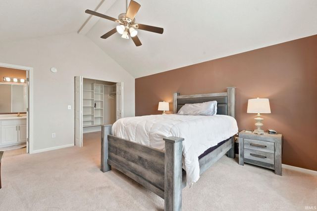 5521 Thornbriar Lane, Fort Wayne, IN 46835