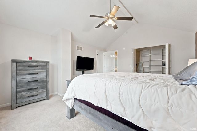 5521 Thornbriar Lane, Fort Wayne, IN 46835