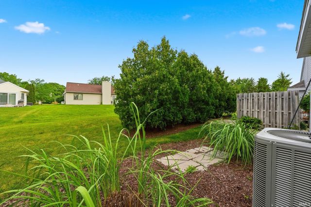5521 Thornbriar Lane, Fort Wayne, IN 46835