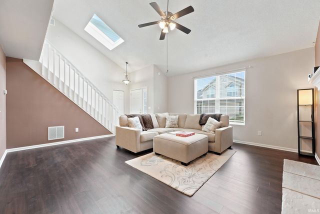5521 Thornbriar Lane, Fort Wayne, IN 46835