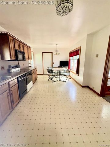 34652 Parkgrove Avenue, Westland, MI 48185