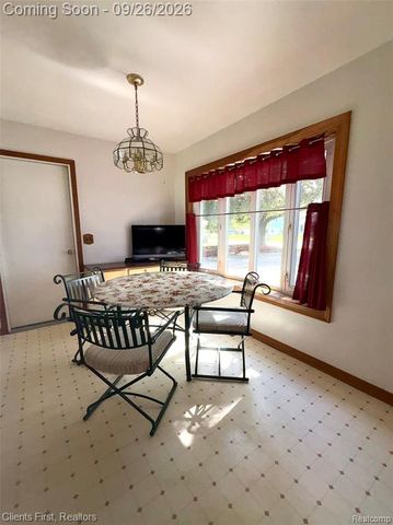 34652 Parkgrove Avenue, Westland, MI 48185