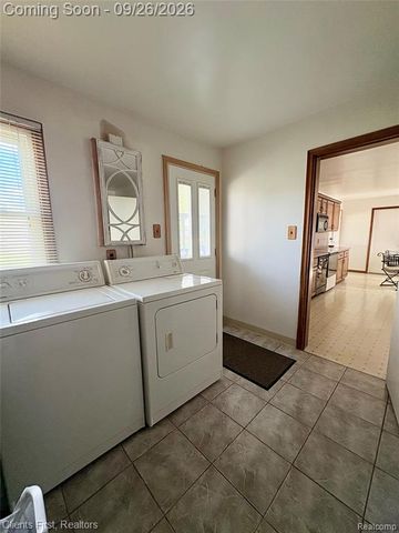 34652 Parkgrove Avenue, Westland, MI 48185