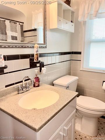34652 Parkgrove Avenue, Westland, MI 48185