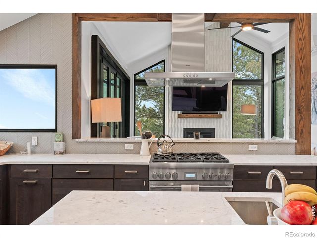 93 Hawk Lane, Boulder, CO 80304