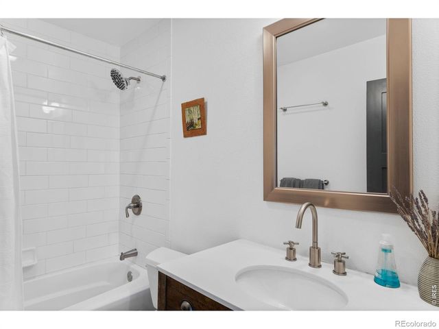 93 Hawk Lane, Boulder, CO 80304