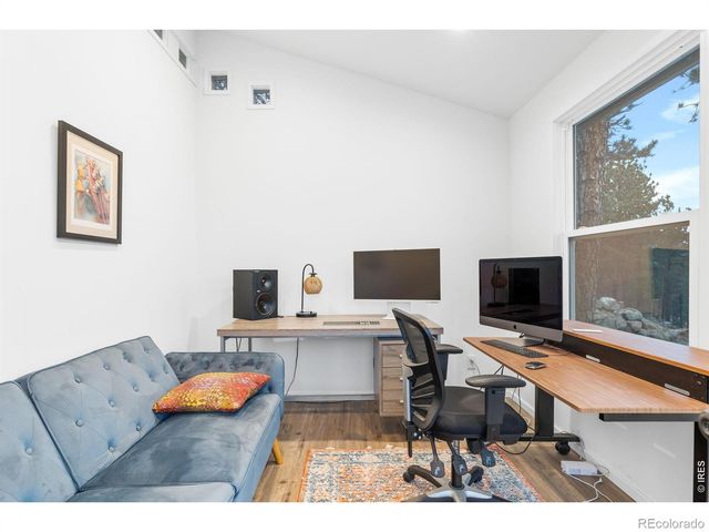 93 Hawk Lane, Boulder, CO 80304