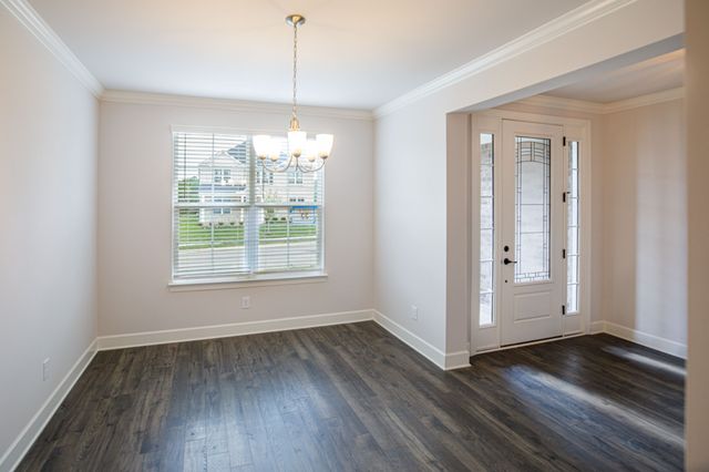 5032 Ozment Dr, Nolensville, TN 37135