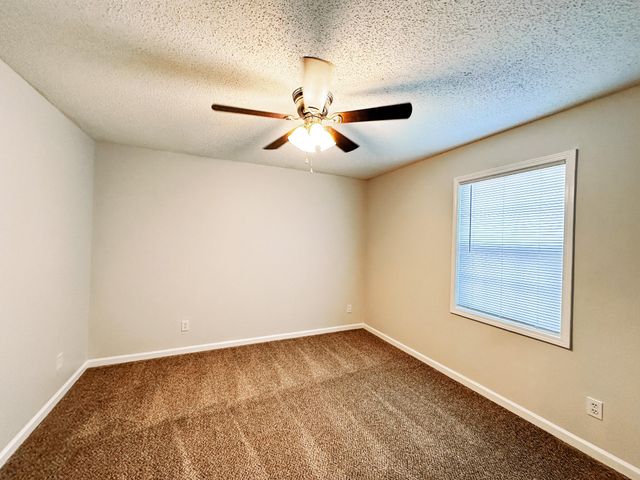 108 Ballygar St Apt E, Clarksville, TN 37043