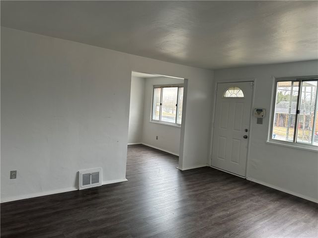 203 Rodilin Dr, Penn Hills, PA 15235