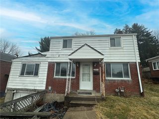 203 Rodilin Dr, Penn Hills, PA 15235