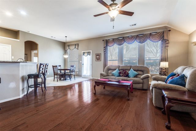 1204 Stonehedge Place, Flower Mound, TX 75028