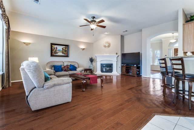 1204 Stonehedge Place, Flower Mound, TX 75028