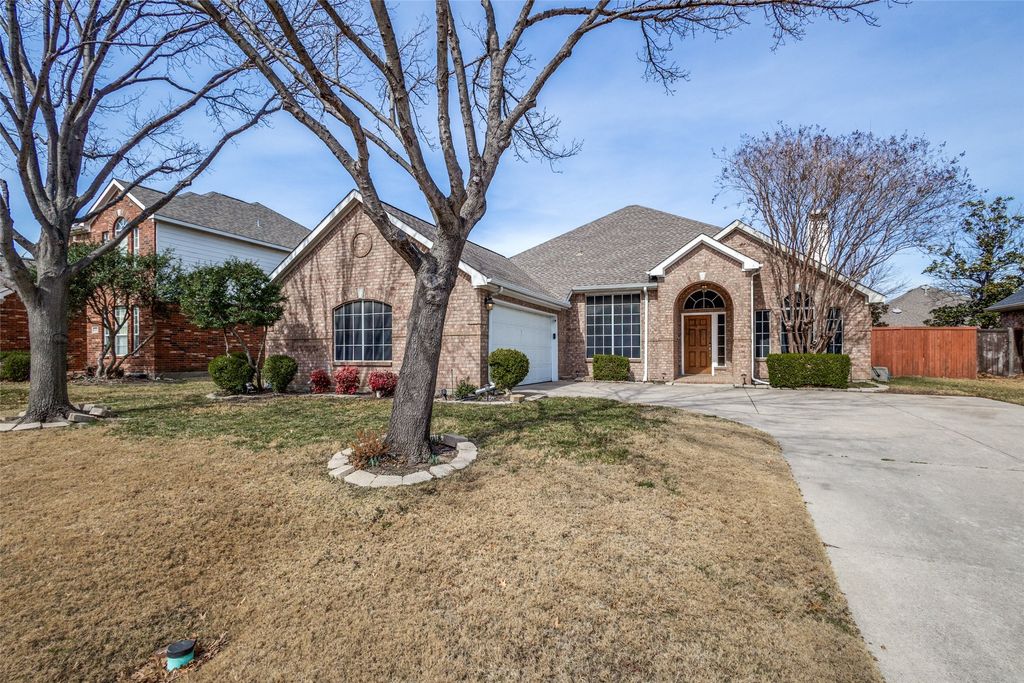 1204 Stonehedge Place, Flower Mound, TX 75028