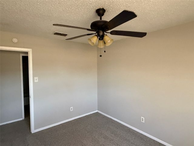 2805 W Ferndale Lane, Grand Prairie, TX 75052