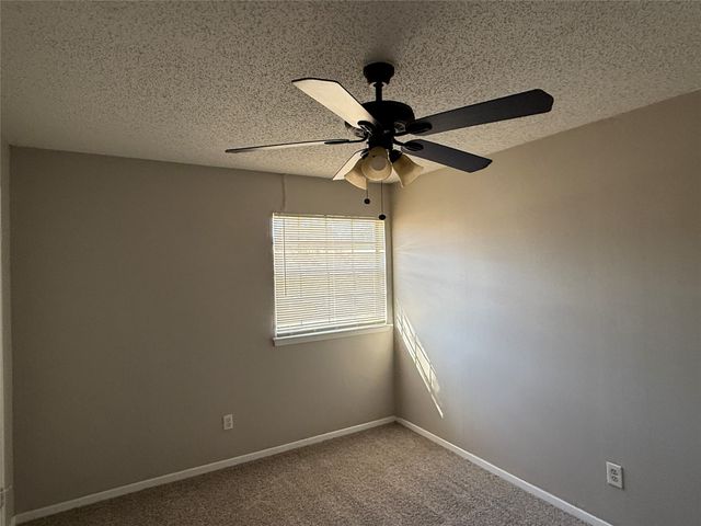 2805 W Ferndale Lane, Grand Prairie, TX 75052