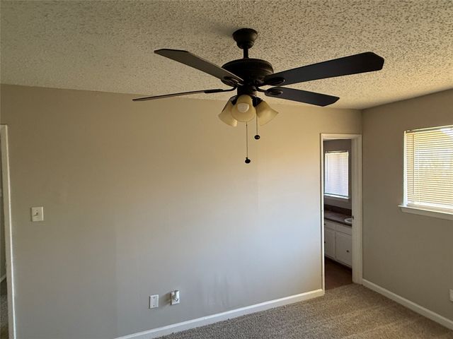 2805 W Ferndale Lane, Grand Prairie, TX 75052