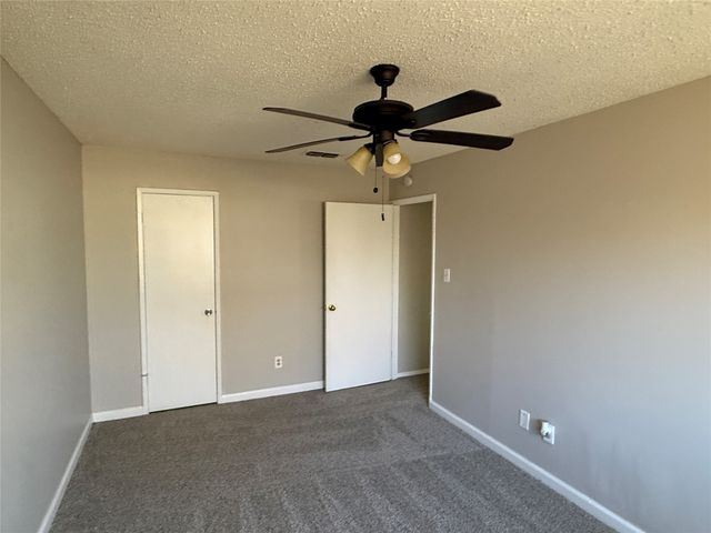 2805 W Ferndale Lane, Grand Prairie, TX 75052