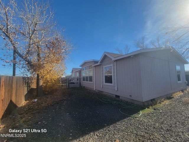 2825 Winnemucca St, Silver Springs, NV 89429