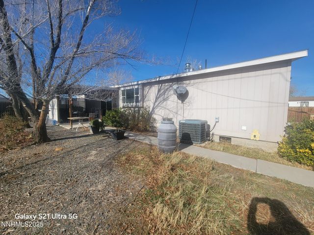 2825 Winnemucca St, Silver Springs, NV 89429