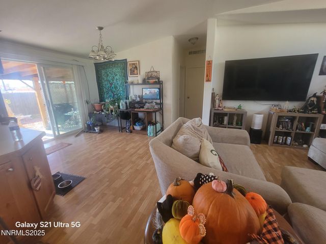 2825 Winnemucca St, Silver Springs, NV 89429