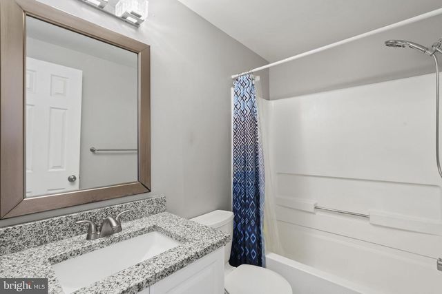 8629 BRAXTED LN, Manassas, VA 20110