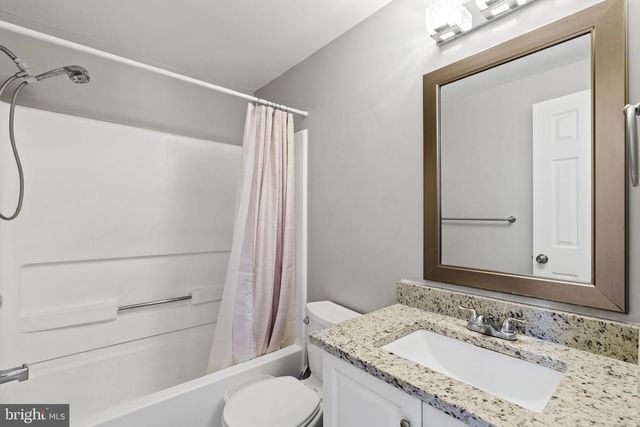 8629 BRAXTED LN, Manassas, VA 20110