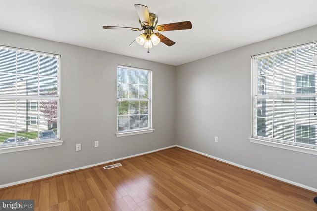 8629 BRAXTED LN, Manassas, VA 20110