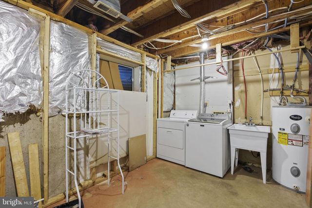 8629 BRAXTED LN, Manassas, VA 20110