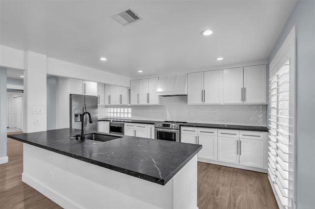 4715 Braesvalley Drive, Houston, TX 77096