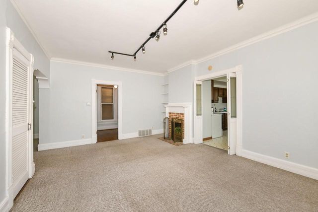 501 E Otjen STREET, Milwaukee, WI 53207