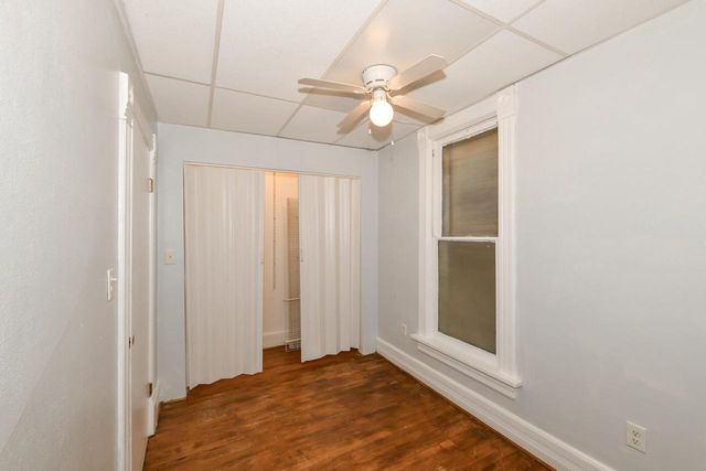 501 E Otjen STREET, Milwaukee, WI 53207