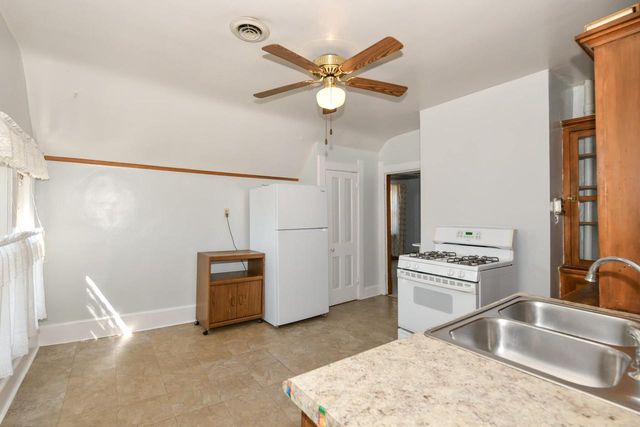 501 E Otjen STREET, Milwaukee, WI 53207