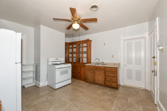 501 E Otjen STREET, Milwaukee, WI 53207