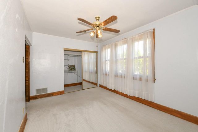 501 E Otjen STREET, Milwaukee, WI 53207