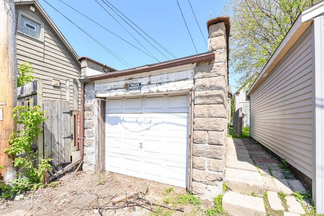 501 E Otjen STREET, Milwaukee, WI 53207