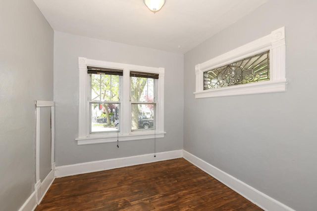 501 E Otjen STREET, Milwaukee, WI 53207