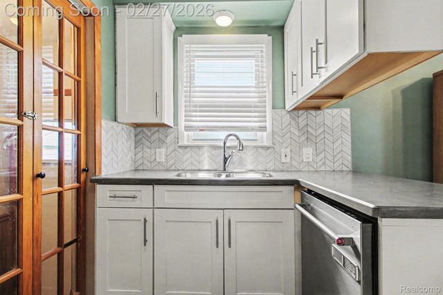 3131 McKinley Street, Dearborn, MI 48124