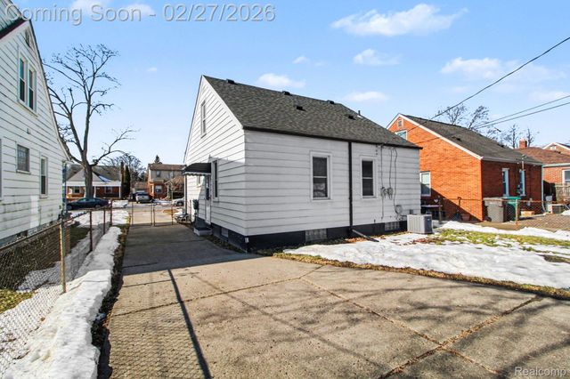 3131 McKinley Street, Dearborn, MI 48124