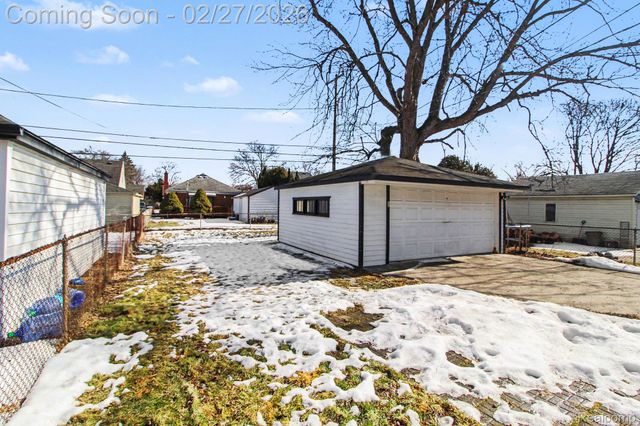 3131 McKinley Street, Dearborn, MI 48124