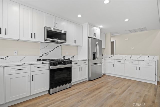336 E Mead, San Jacinto, CA 92583