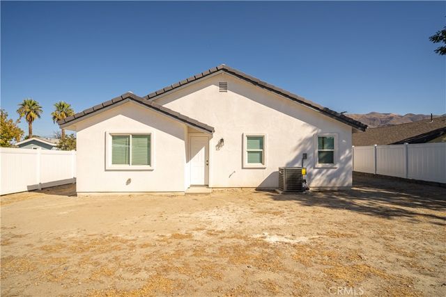 336 E Mead, San Jacinto, CA 92583