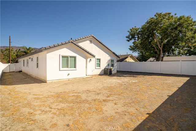 336 E Mead, San Jacinto, CA 92583
