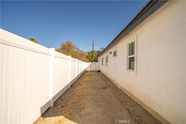 336 E Mead, San Jacinto, CA 92583