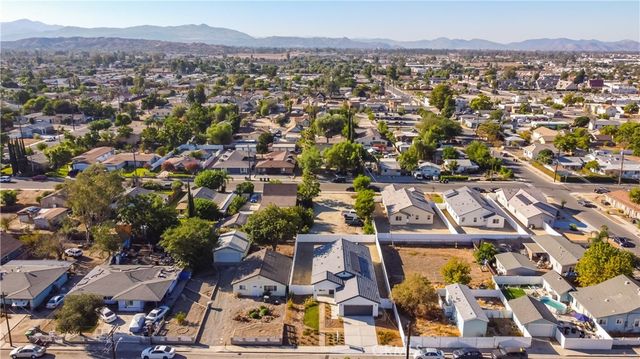 336 E Mead, San Jacinto, CA 92583