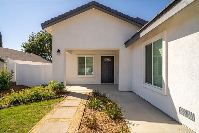 336 E Mead, San Jacinto, CA 92583
